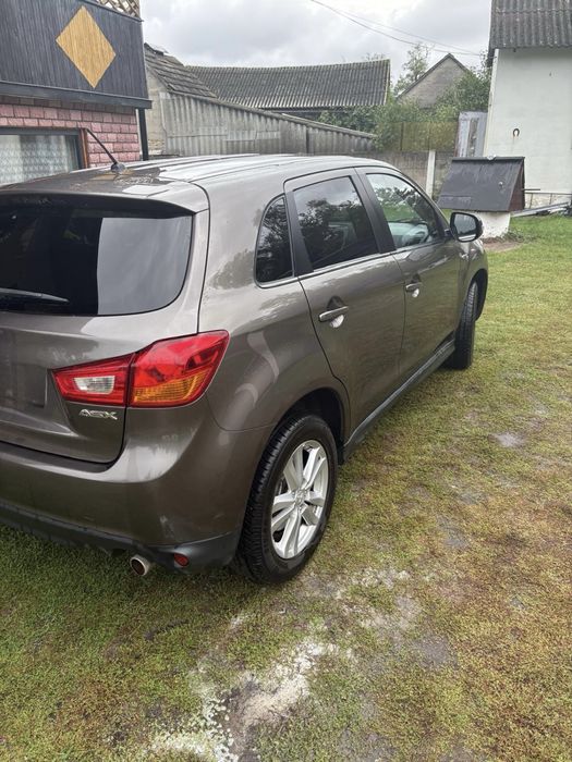 Mitsubishi asx żyleta