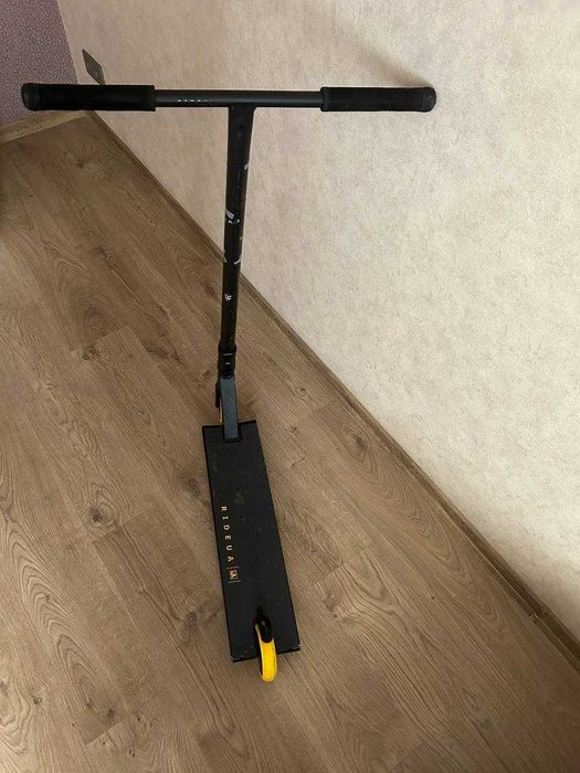 Труковий самокат UrbanArtt Bone 6" x 23" - Black/Yellow