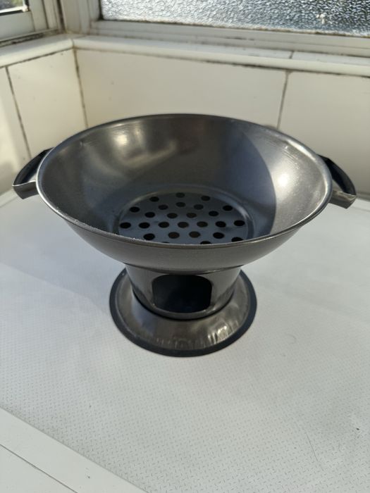 Churrasqueira/fogareiro de mesa a carvão