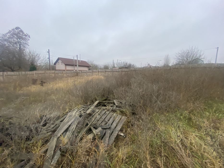 Земельна ділянка з комунікаціями