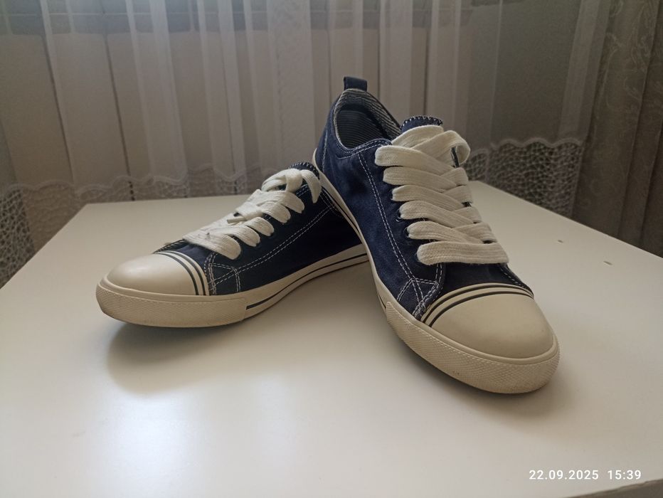Buty damskie Trampki