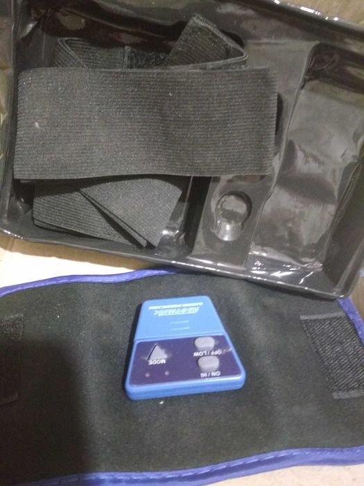 Массажер элстимулятор бицепс и т д