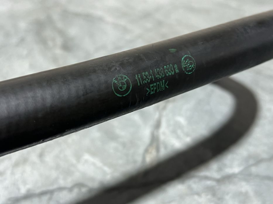 Патрубок Тосола Бачок – Доп. Помпа БМВ Е39 Е38 М52 М54 Шланг Антифриза