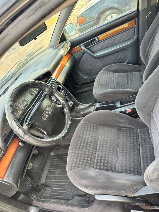Audi a6c4 2.5 6ст