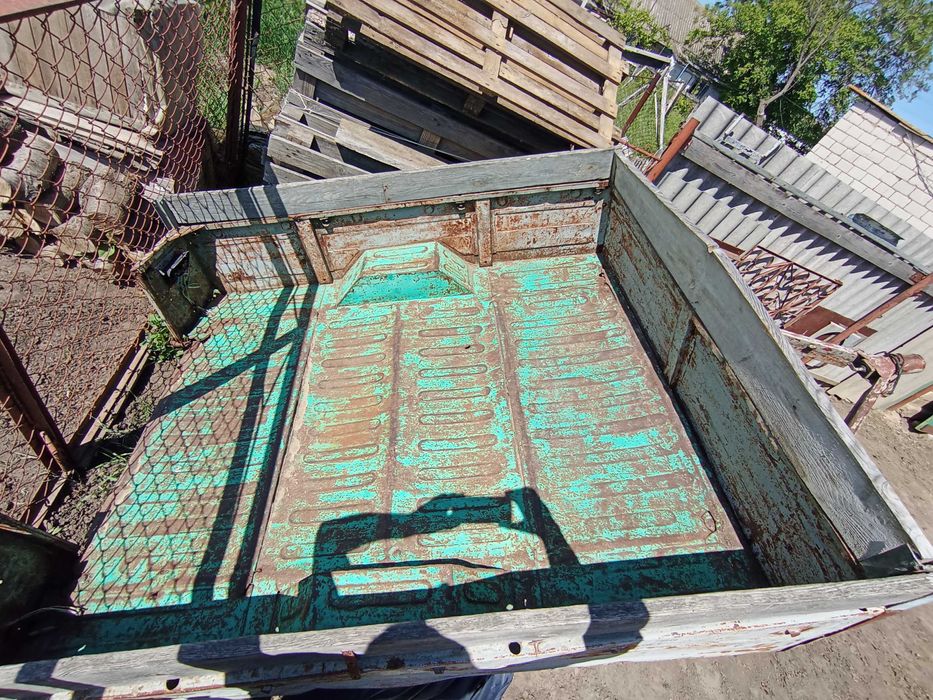 Причеп на 1 тону