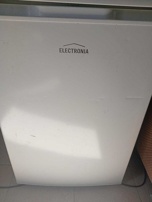 Arca vertical Electronia