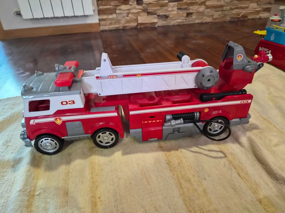 Patrulha Pata Ultimate Rescue Fire Truck — Marshall