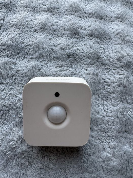 Zestaw Philips Hue most, 2 lampy, 3zarowki pilot i czujnik ruchu