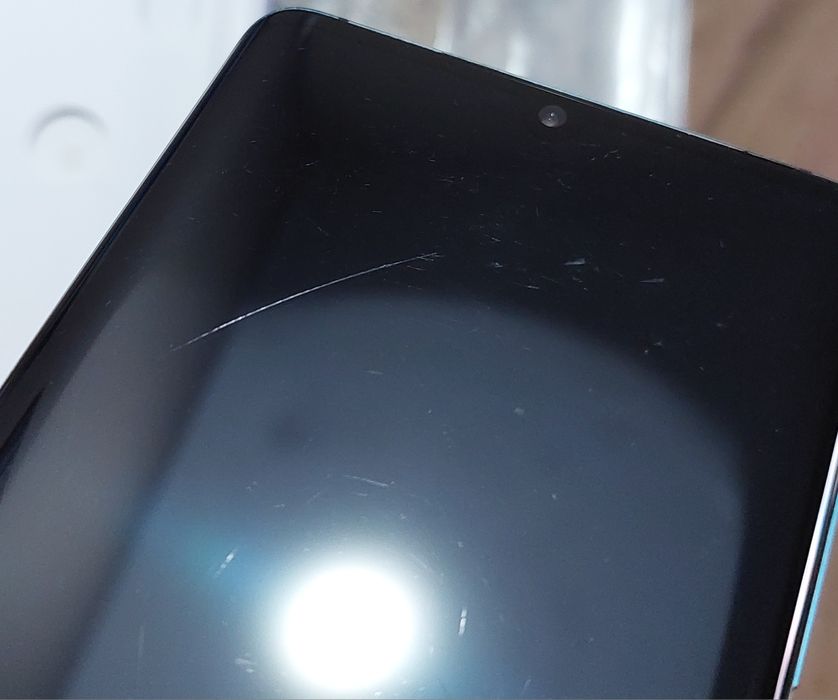 Huawei P30 Pro 256 GB – komplet, sprawny, pęknięcie w rogu