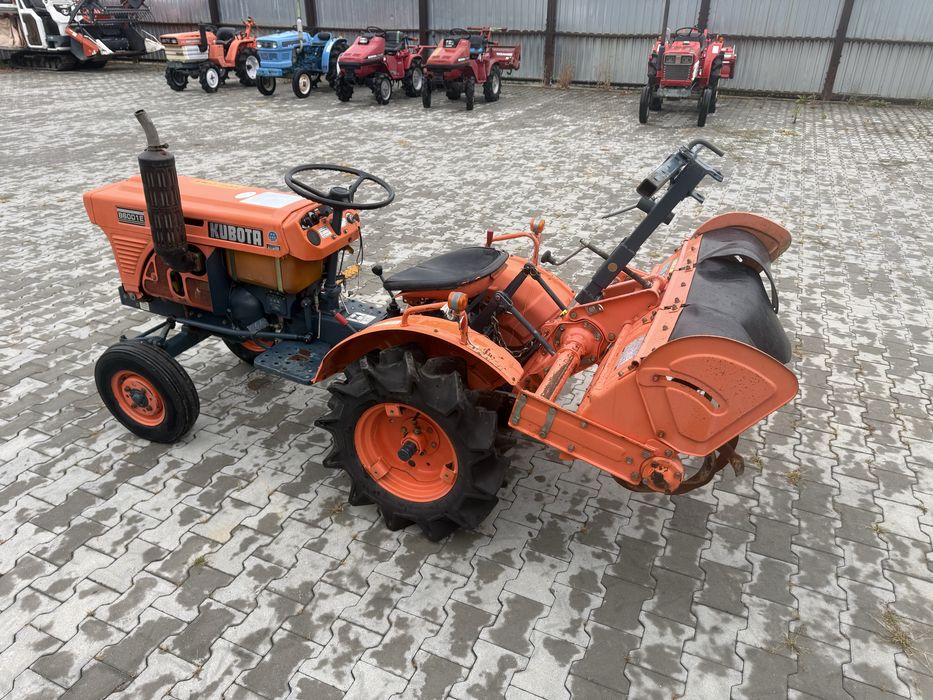 Японський трактор Kubota B6001