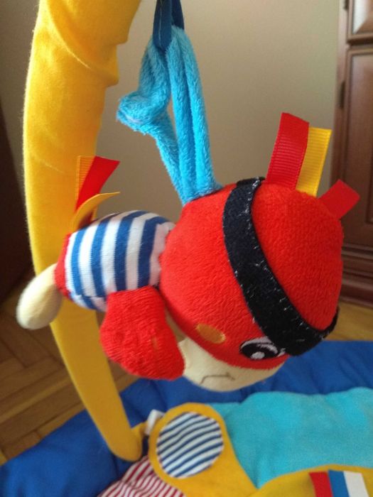 Mata do zabawy z funkcją kojca canpol babies piraci