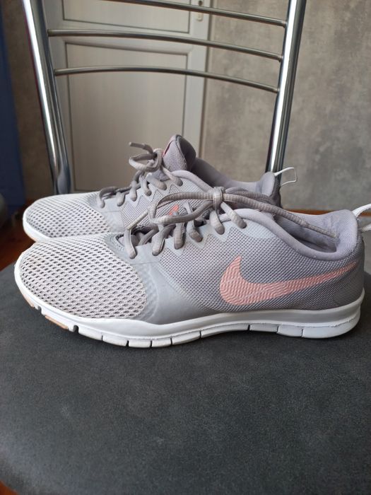 Кросівки NIKE opигігал 38 розмір