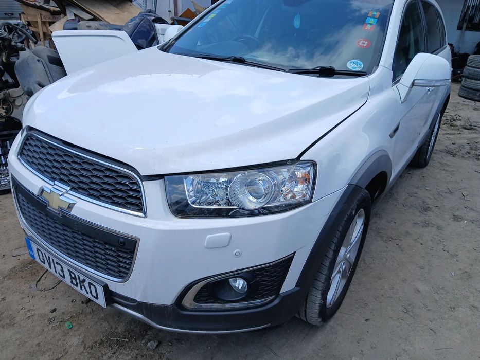 chevrolet captiva II LTZ anglik fotel fotele kanapa deska kokpit podsufitka boczek boczki klamka podłokietnik