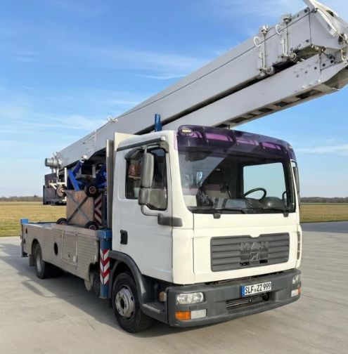 Żuraw Dekarski montażowy Klaas K25-30 lekki Dźwig na aucie 30M