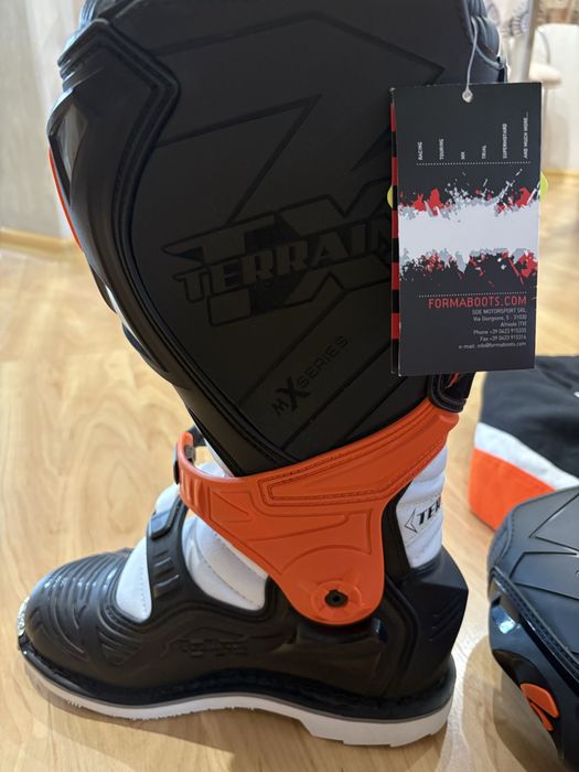 Мотоботы Forma новые 41- 41,5 размер