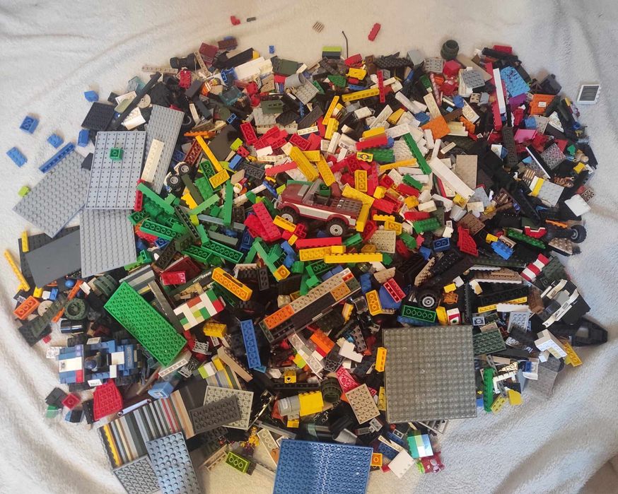 Sprzedam 14 kg klocków LEGO ( TYLKO CAŁOŚĆ. )