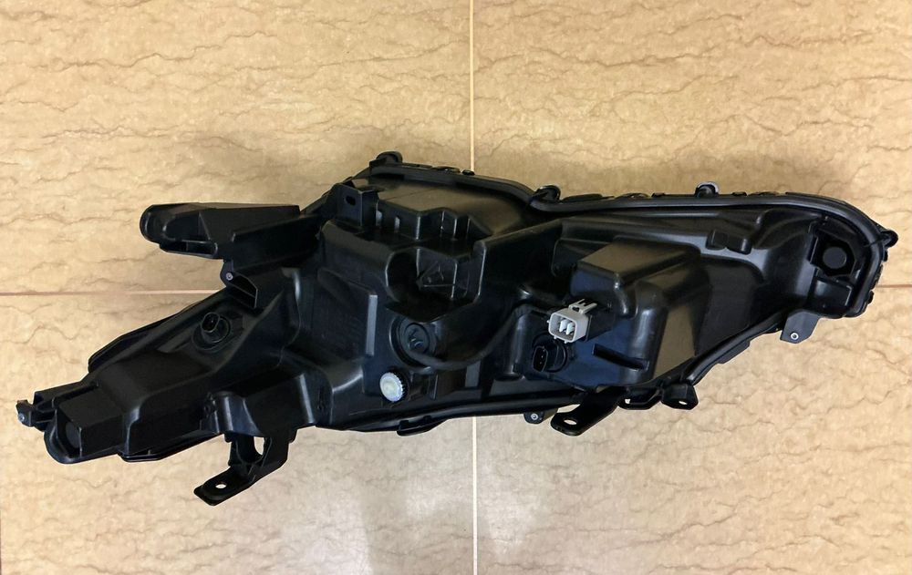 Фара Toyota Camry 70 USA права оригінал 2018 2019 2020 2021 2022 2023