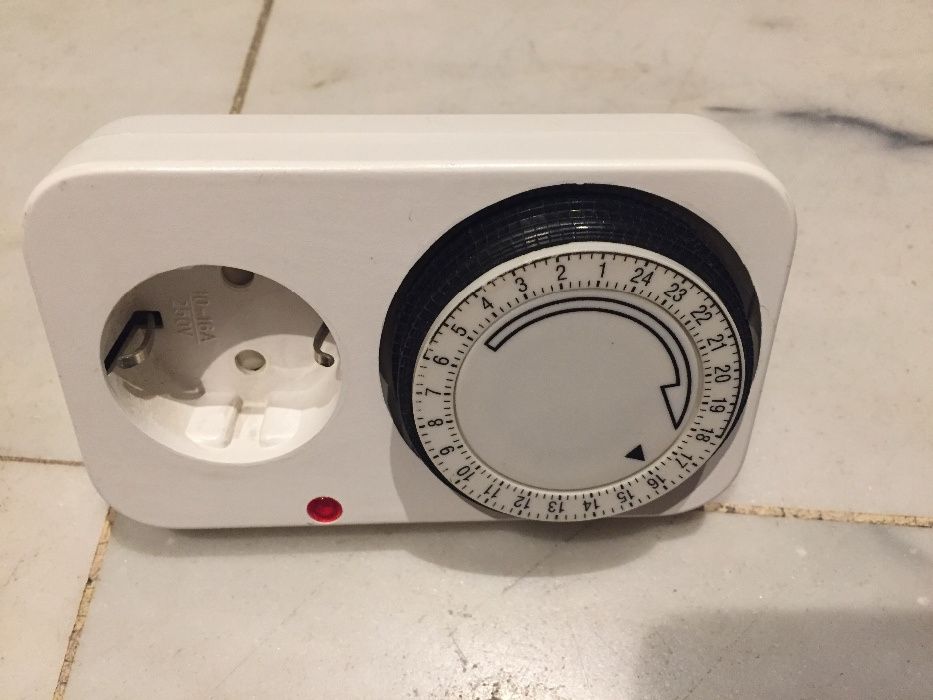 Power Socket Clock64751293286657120