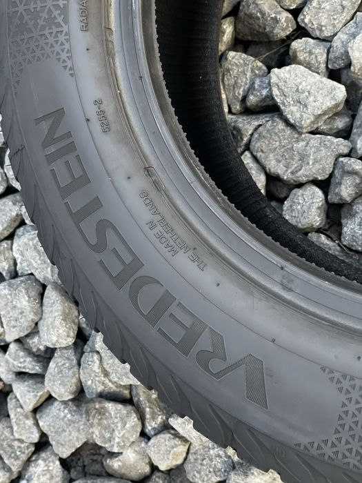 Продам комплект зимових шин Vredestain 175/65 R14