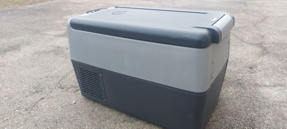 Frigorífico portátil Indel B. Último preço para despachar 300€