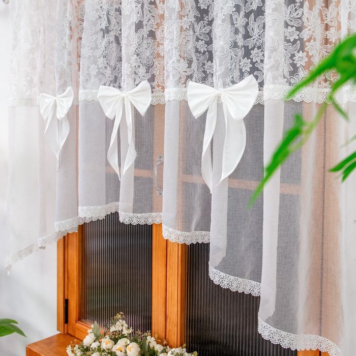 Firana ecru 160x400 z koronką I kokardami