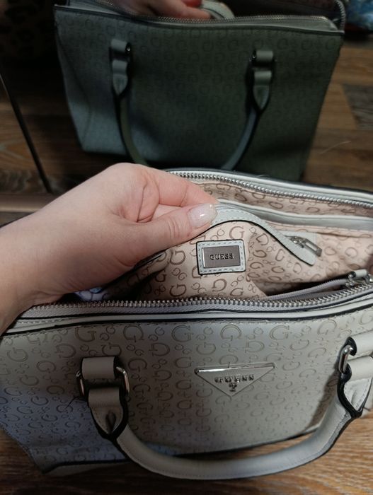 Нова сумка від Guess