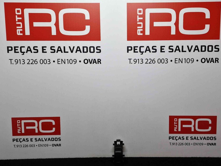Comando / Botão / Interruptor Vidros Frente Direito 1928291 - TOYOTA YARIS