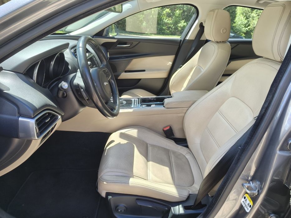 Jaguar XE 2.0D Prestige 1 dono Nacional