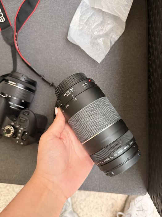 Canon EOS 800D + 18-55mm + 75-300mm + Bolsa Original