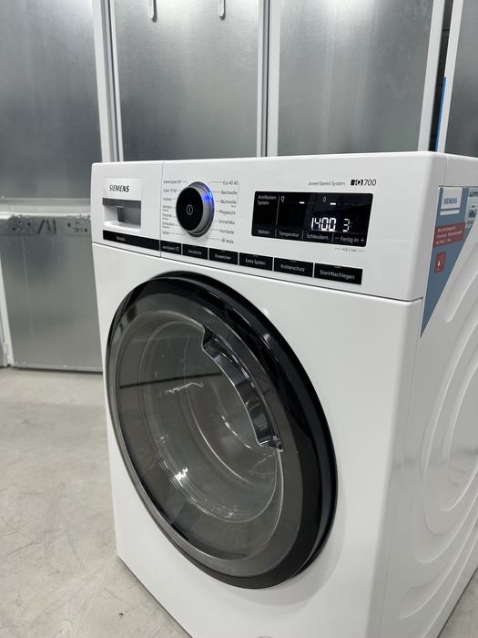 2023 рік/Пральна машина Siemens iq700