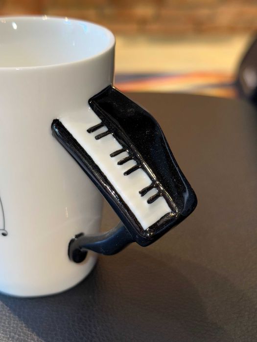 Kubek Muzyczny z Uchem w Kształcie Klawiatury Pianina
