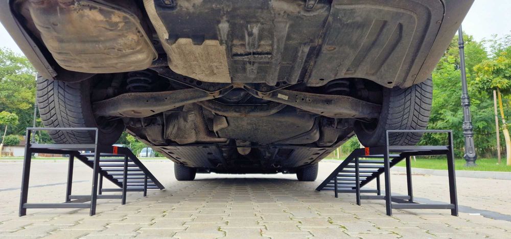 Najazdy samochodowe do 3 ton. 140x30x30 Wysyłka. STRUKSTAL