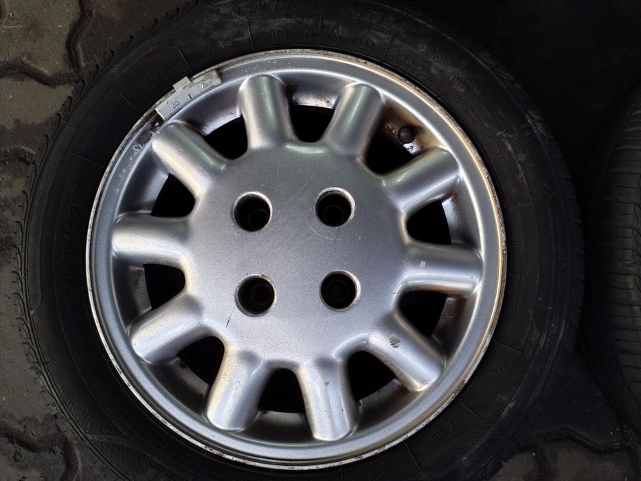 JANTES CITROEN R14 COM PNEUS 165/65 FURAÇÃO 4X108