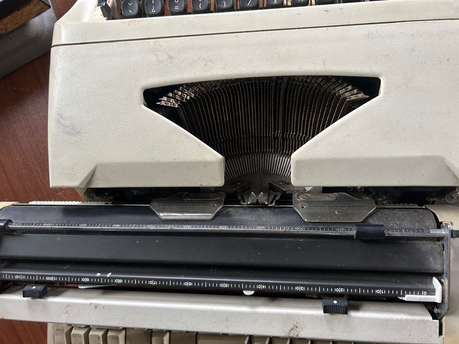 Máquina de escrever Hermes 305 Automátic