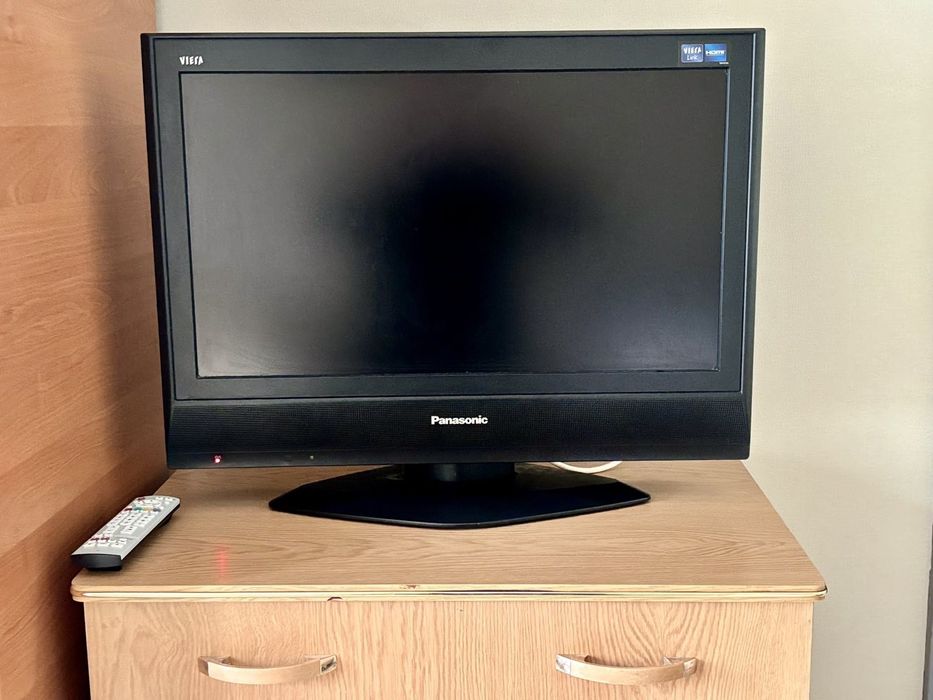 Посуточно,почасово 1к квартира в 5 мин.ходьбы от м Дарница,свет 24/7