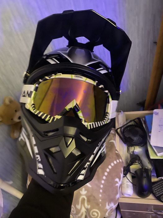 Мото шлем кросовий