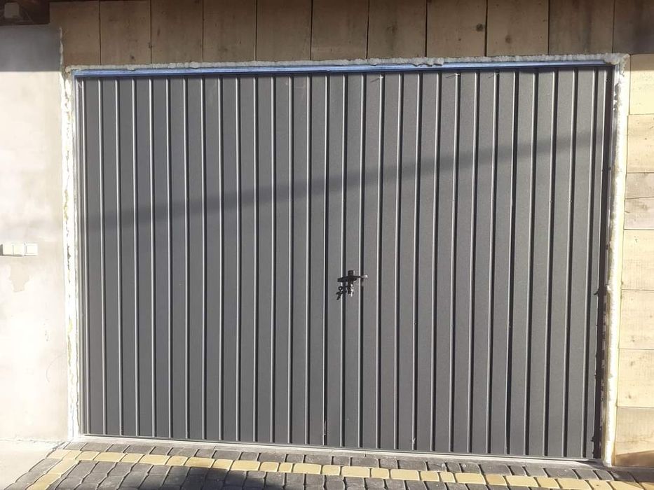 Brama garażowa 240x210 PRODUCENT