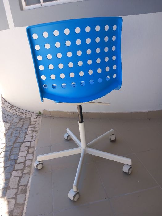 Cadeira azul  Ikea