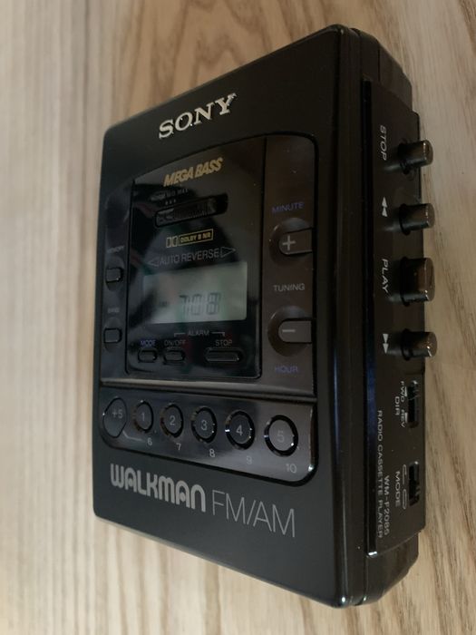 Вінтажний SONY  WM F2085 робочий