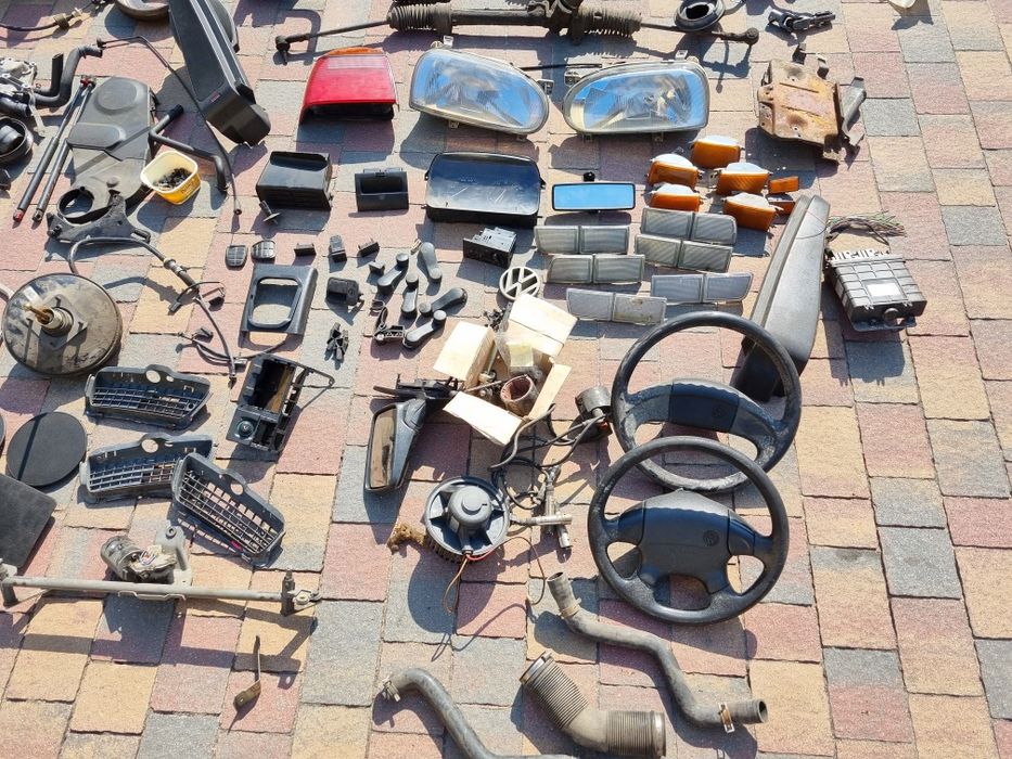 Części VW5 Golf 3 skrzynia 1.6 aft, sprzęgło, klamki, lampy