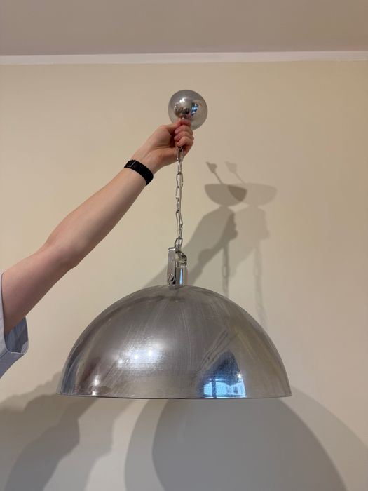 Lampa wisząca w stylu industrialnym