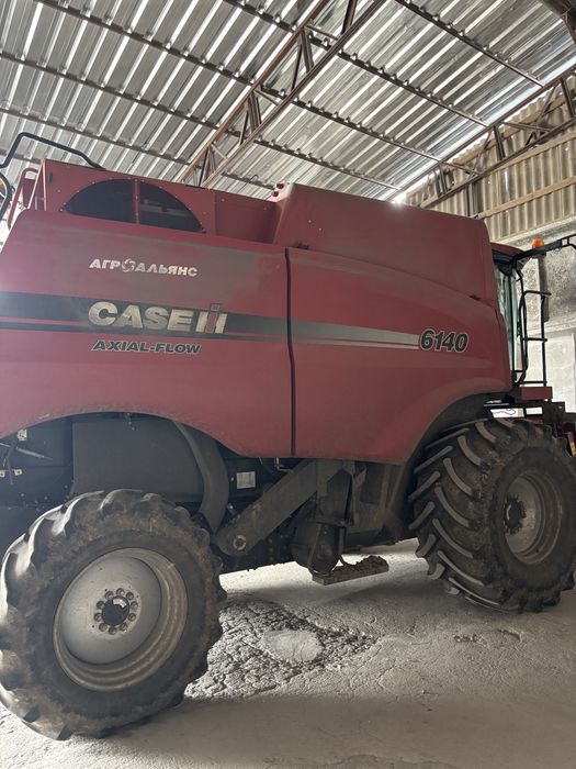 Комбайн Case IH 6140
