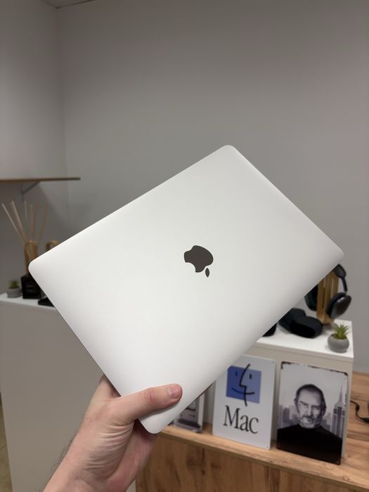 Macbook Air M1 8/256gb стан чудовий, гарантія