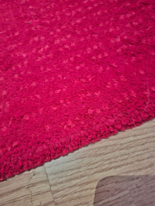 2 tapetes grandes vermelhos