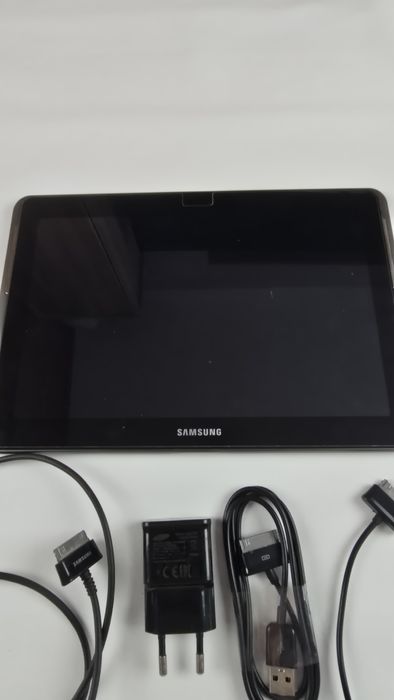 Tablet samsung tab 2.10.1 10 cali działa