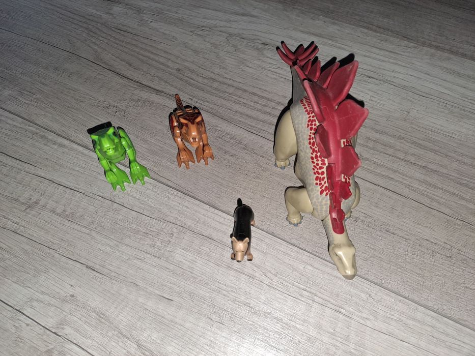 Stegozaur Playmobil z zestawu 9432 plus 3 gratisy