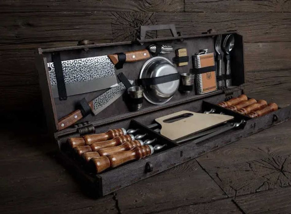 Ідеальний на подарунок набір шампурів в кейсі з можливістю гравіювання