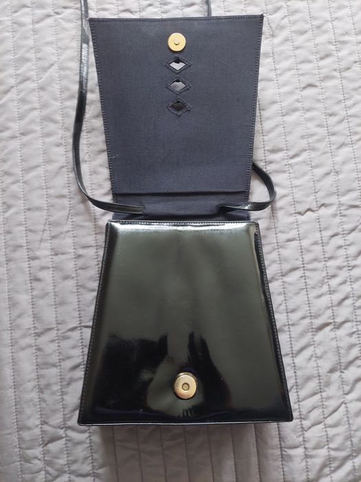 Elegancka torebka czarna stuart weitzman