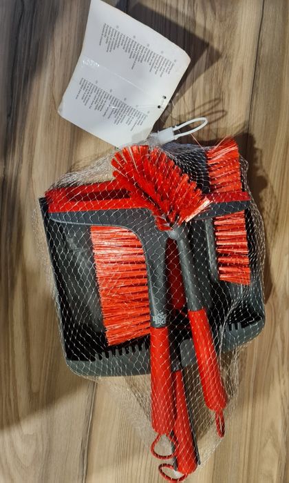 Nowy zestaw do sprzatania 5szt komplet DIRT DEVILporzadne solidne