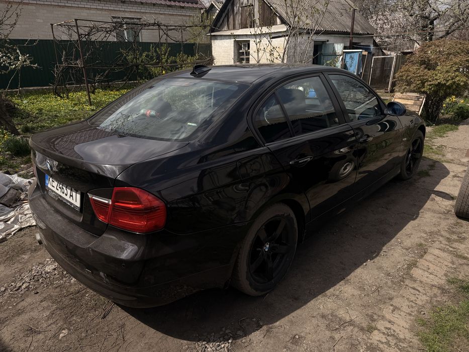 Продам BMW E90 2л дизель